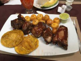 La Toya Colombiana food
