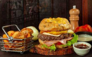 Pan Y Pedazo Grill Burgers food