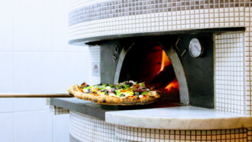 Bruna Pizza Napolitana food