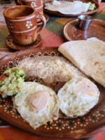 Rincon Azteca food