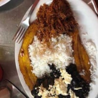 Los Venezolanos food