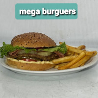 Mega Burguer food