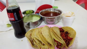 Tacos Y Quesocarnes El Remolquito food