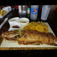 El Lechon Chiricano food