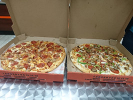 Little Caesars Pizza Calacoaya food