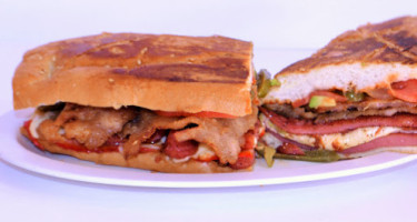 Super Tortas La Michoacana food