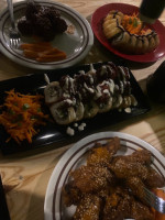 Uzoki Sushi food