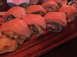 Sushi Oishii Roll food