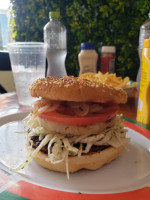 La Isla Ruben's Hamburgers food