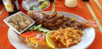 Punta Playa Larga food