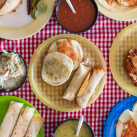 Tacos de canasta "El Hidrocalido" food