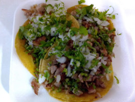 Tacos El Fregoncito food