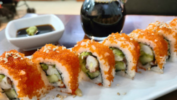 Sushi-itto food