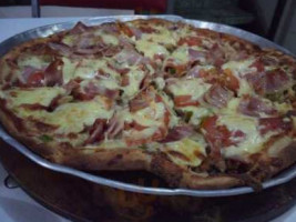 Pizza Mym food