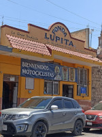 Fonda Lupita outside