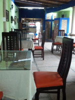 El Porton inside