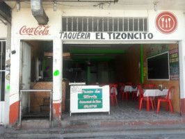 Taqueria El Tizoncito inside