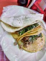 Tacos El Amigo Pascual food