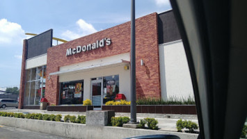 Mcdonald's outside