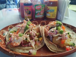 Mariscos El Rufles food