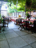 Cafe Canela Y Tinto inside