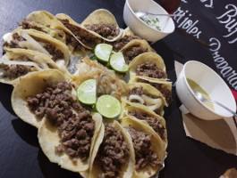 Tacos Hamburguesas Boneless Garcia food