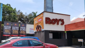 Roy's Restaurantes outside