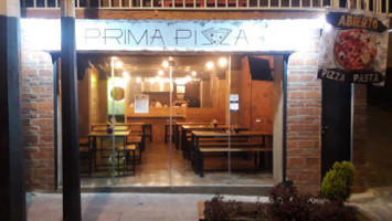 Prima Pizza inside