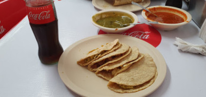 Tacos Y Gorditas El Güero food