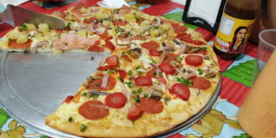 Waldos Pizzas food