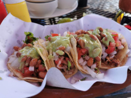 Arturo's Carne Y Tacos food