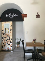 La Ttertulia Cafe, México inside