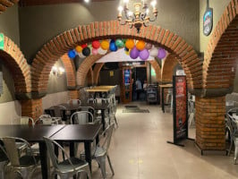 Domino's Pizza, México inside