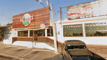 Arizona's Pizza, México outside
