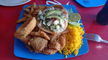 Mariscos Quintero food