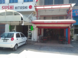 Sushi Hitoshi outside