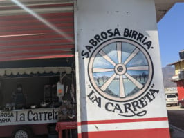 Sabrosa Birria La Carreta outside