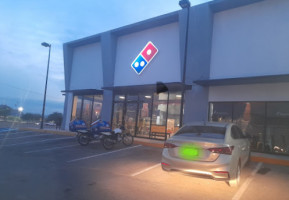 Domino's Chihuahua Sur Fuentes Mares outside