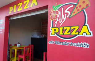 Aly's Pizza food