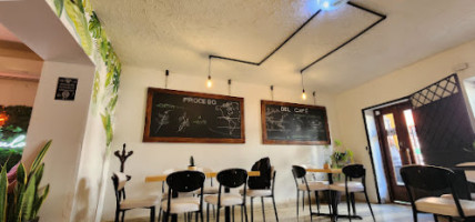 Mochó Café inside
