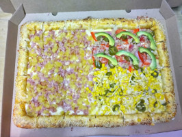 Mariscaly' S Pizza food