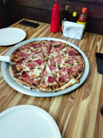 Jimenez Pizza´s Somos Az Cerca De Ti food