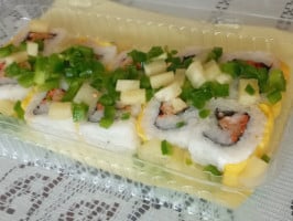Sushi Kiru food