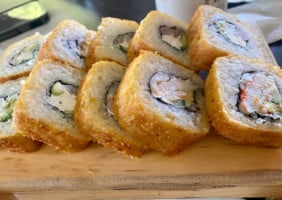 Sushi Zo food