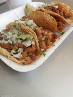 Tacos El Rápido food