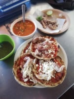 El Güero Del Zapata food