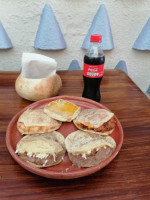 Gorditas Doña Mago food