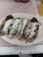 Antojitos Doña Carmen food