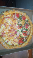 Chey Chey Pizza food