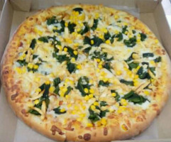 Pizza Pizza Y Mas food